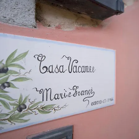 Mari E France Daire *